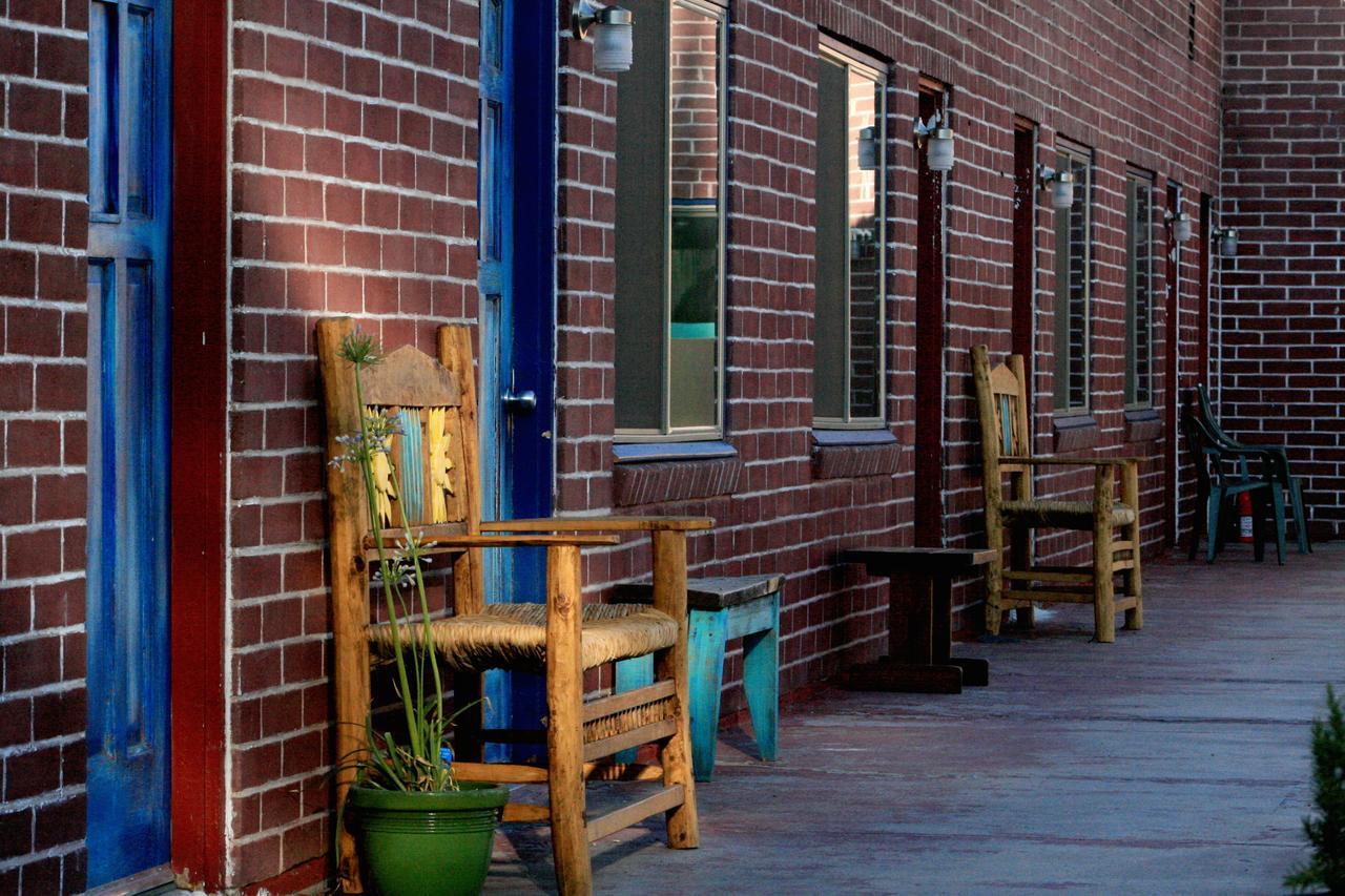 Rocket Inn تروث أور كونسكيونسيس المظهر الخارجي الصورة